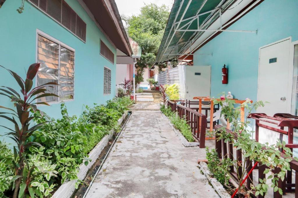 Oyo 681 Paradise Hotel Ao Nang Екстериор снимка
