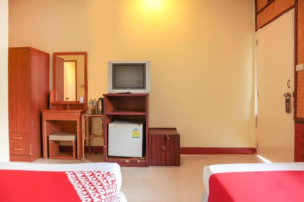 Oyo 681 Paradise Hotel Ao Nang Екстериор снимка